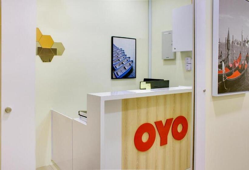 Hotell Oyo 90090 Roselyn Inn 2