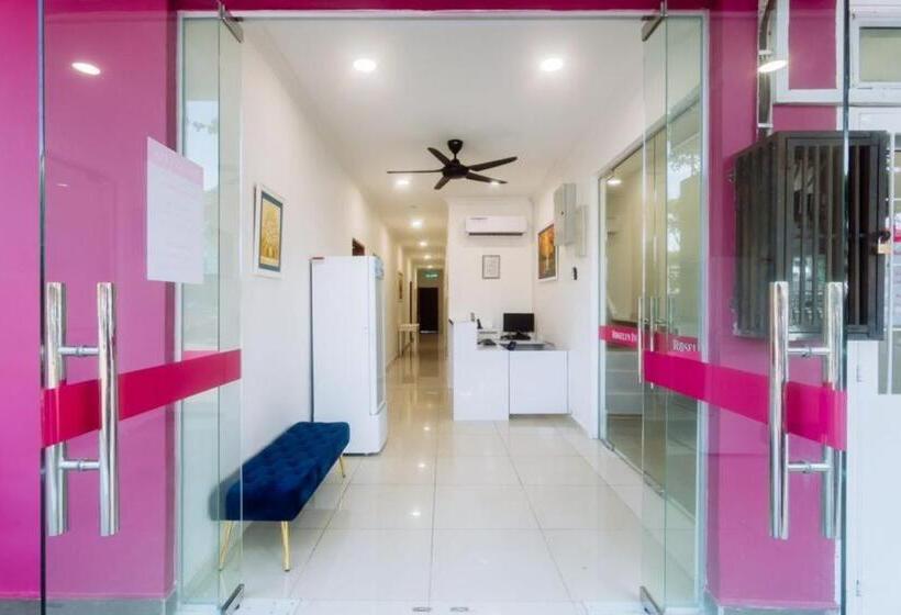 Hotell Oyo 90090 Roselyn Inn 2