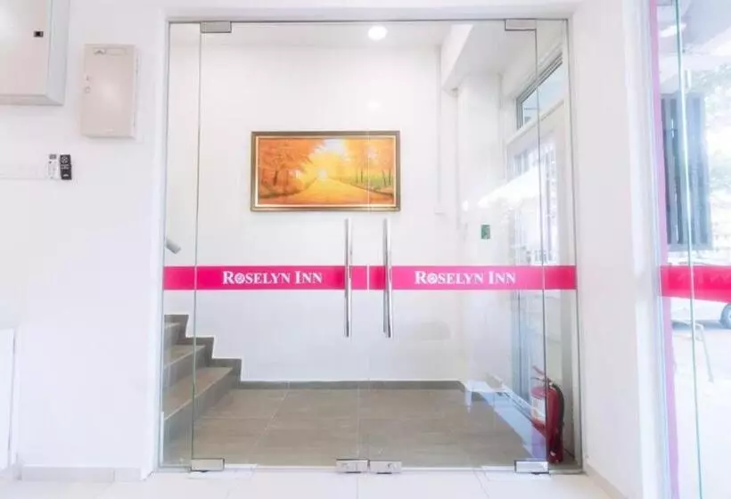 Hotelli Oyo 90090 Roselyn Inn 2