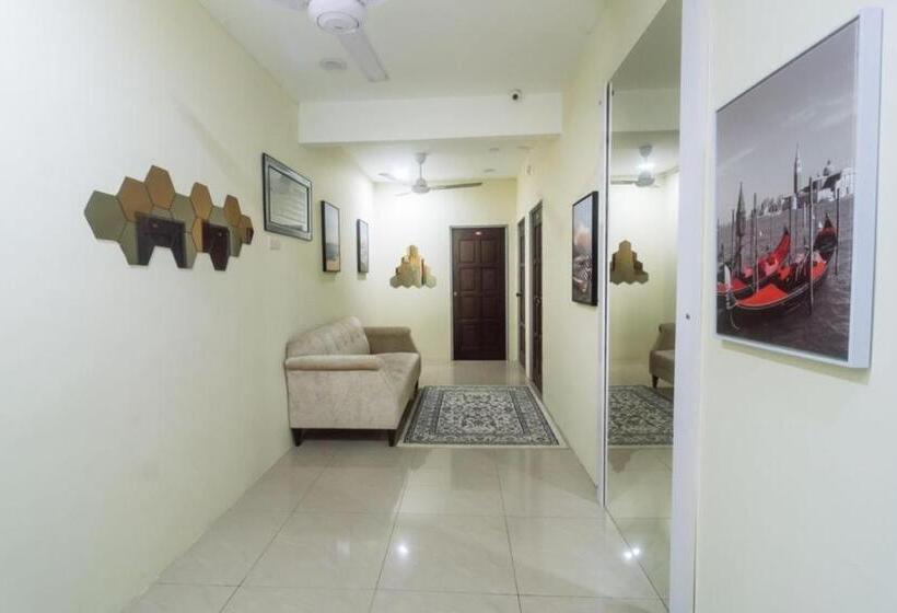 Hotell Oyo 90090 Roselyn Inn 2