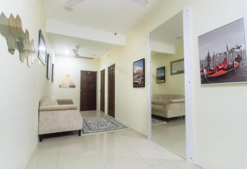 Hotell Oyo 90090 Roselyn Inn 2