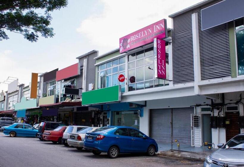 Hotell Oyo 90090 Roselyn Inn 2