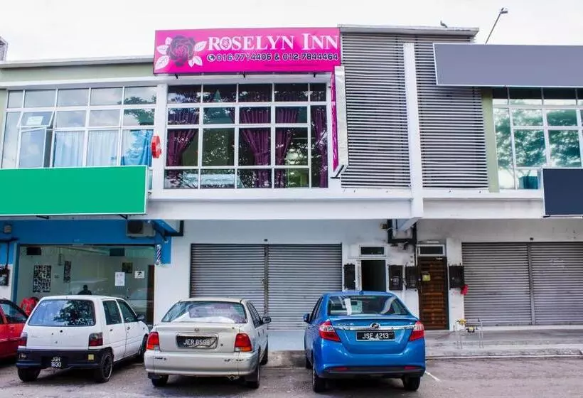 Hotelli Oyo 90090 Roselyn Inn 2