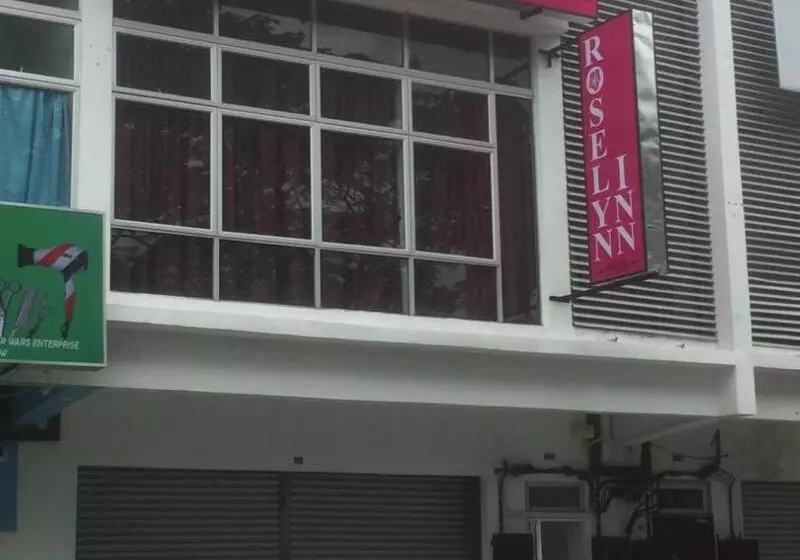 Hotelli Oyo 90090 Roselyn Inn 2