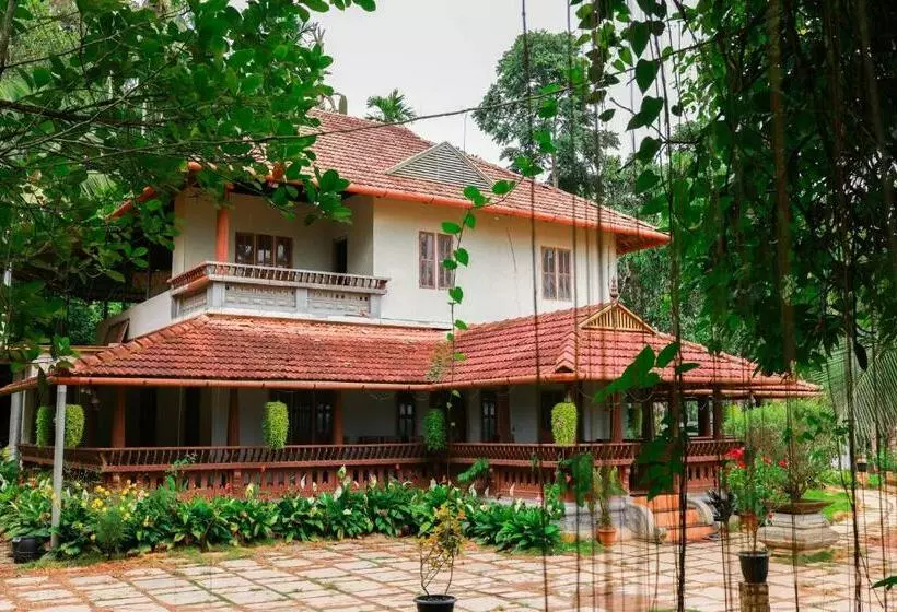 ホテル Wayal Wayanad Farm Resort