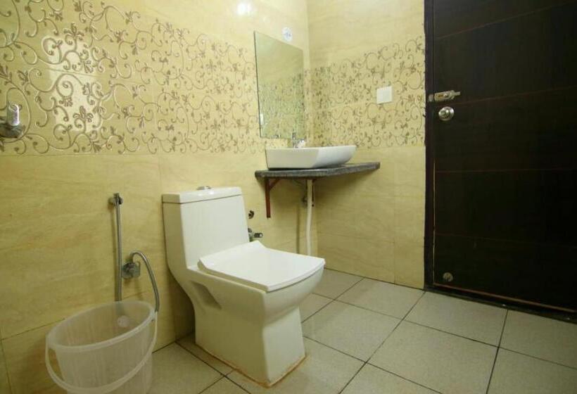 Mid City Hotel And Banquet