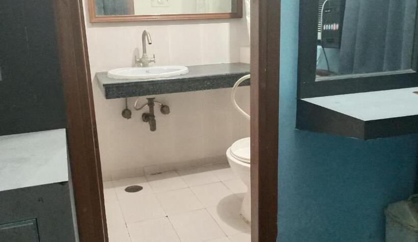 Mid City Hotel And Banquet