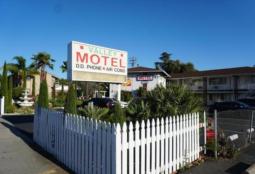 Valley Motel