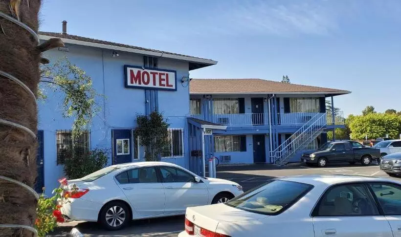 Valley Motel