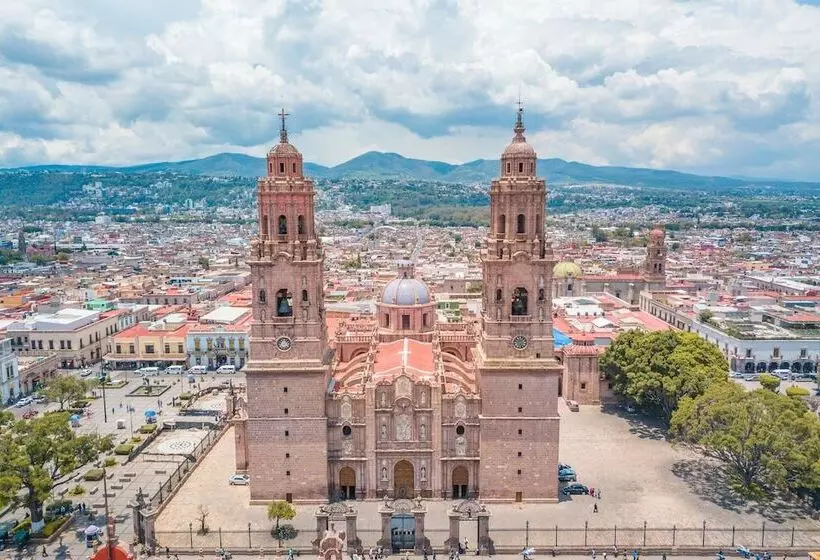 تختخواب و صبحانه Casa Del Centro