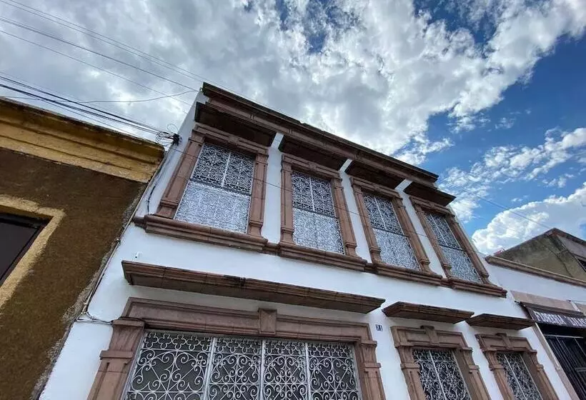 تختخواب و صبحانه Casa Del Centro