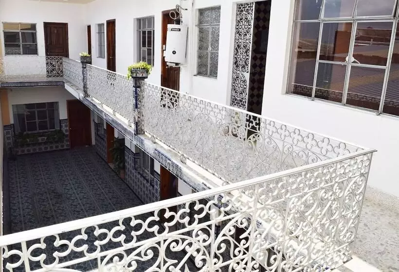 تختخواب و صبحانه Casa Del Centro