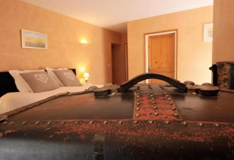 Aamiaismajoitus (B&B) Le Moulin De Montségur