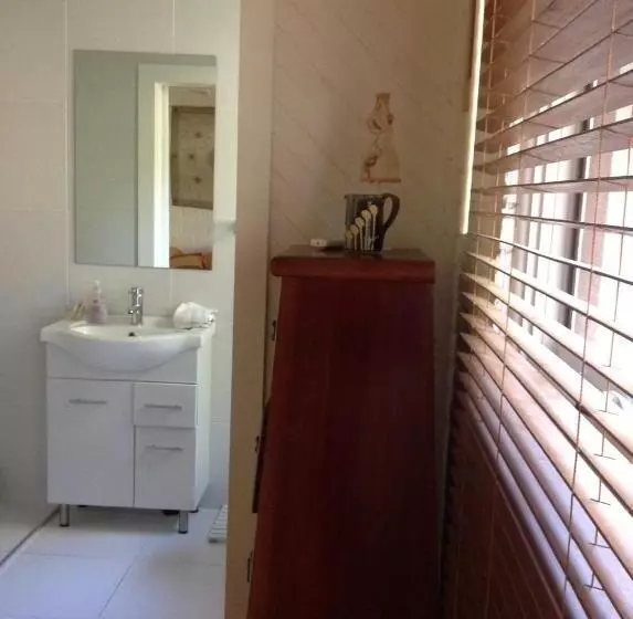 Eumundi Guesthouse And B&b