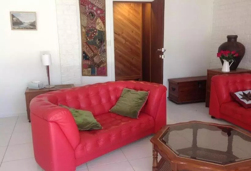 Eumundi Guesthouse And B&b