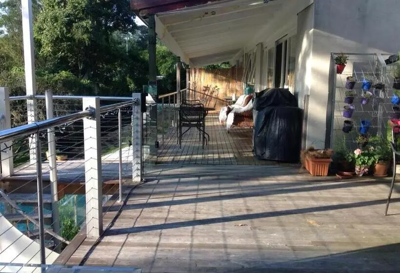 Eumundi Guesthouse And B&b