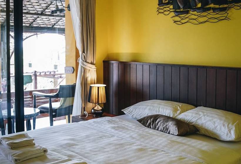 Отель Kongkarn Bed & Farm Stay