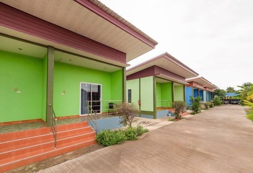 בית מלון כפרי Oyo 1044 Vassana Resort