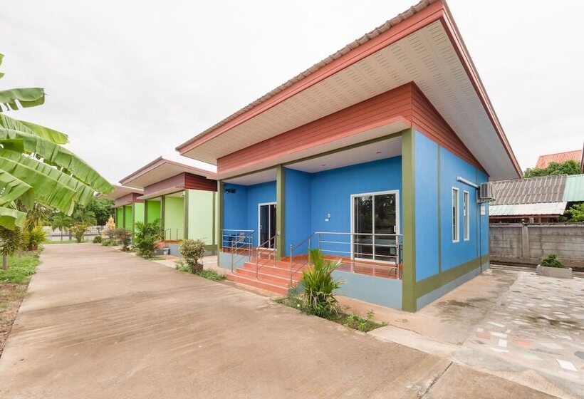 בית מלון כפרי Oyo 1044 Vassana Resort