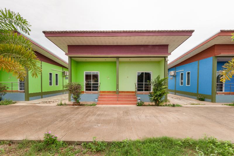 בית מלון כפרי Oyo 1044 Vassana Resort