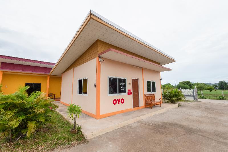 בית מלון כפרי Oyo 1044 Vassana Resort