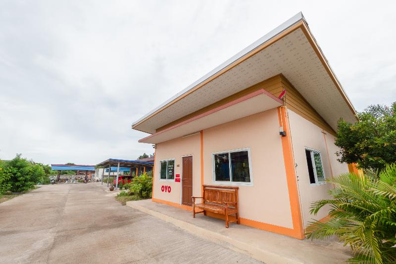 בית מלון כפרי Oyo 1044 Vassana Resort