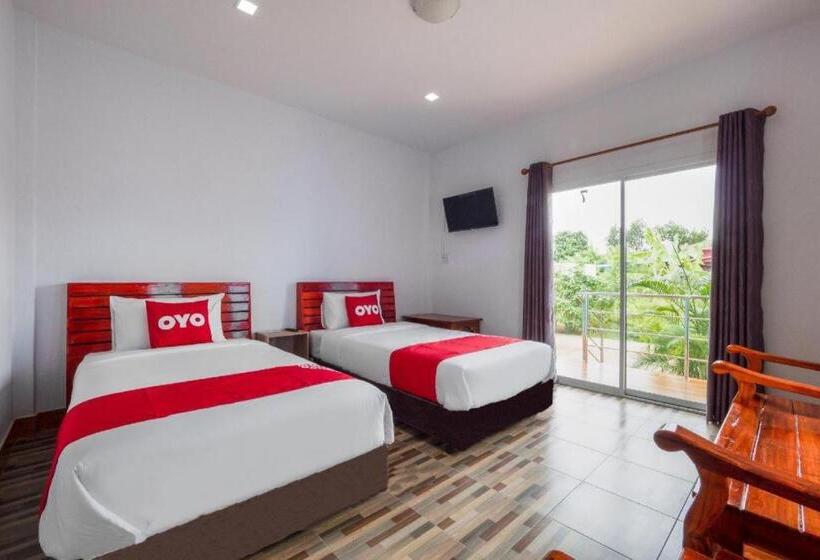 בית מלון כפרי Oyo 1044 Vassana Resort