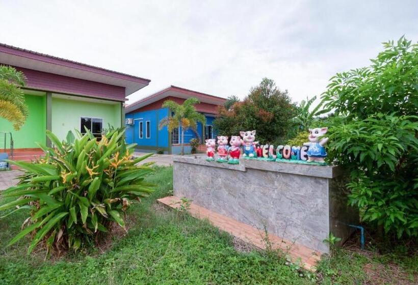 בית מלון כפרי Oyo 1044 Vassana Resort