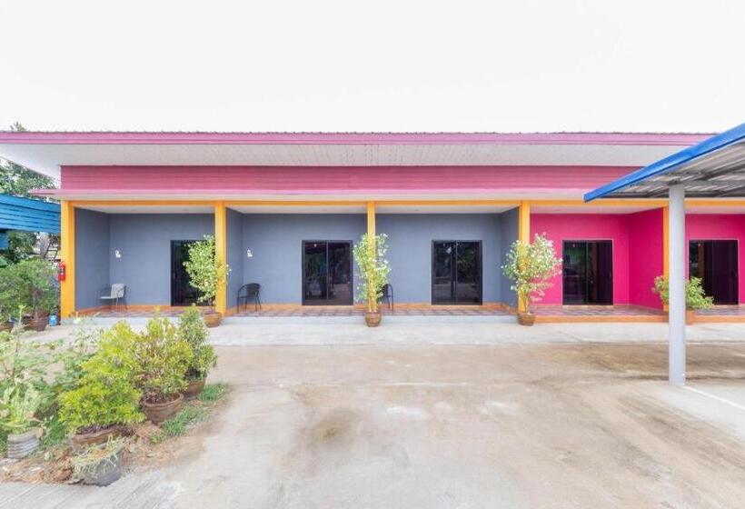 בית מלון כפרי Oyo 1044 Vassana Resort