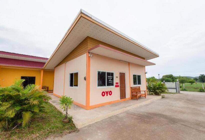 בית מלון כפרי Oyo 1044 Vassana Resort