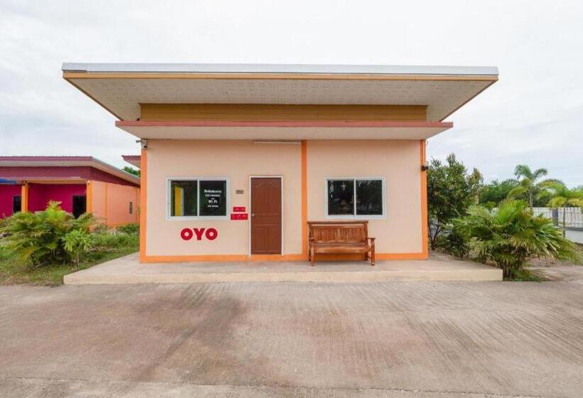 בית מלון כפרי Oyo 1044 Vassana Resort