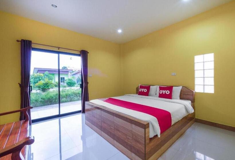 בית מלון כפרי Oyo 1044 Vassana Resort