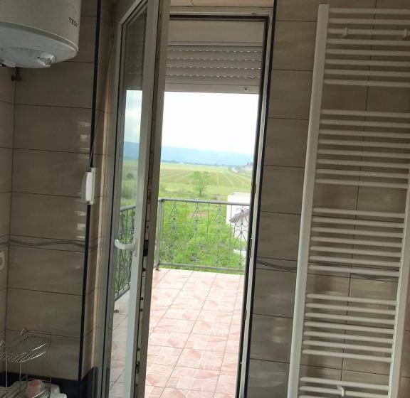 پانسیون Apartmani Dino Blagaj