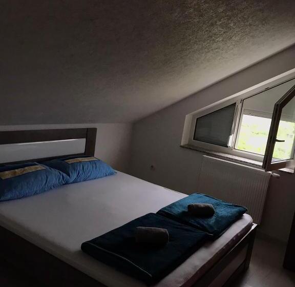 پانسیون Apartmani Dino Blagaj