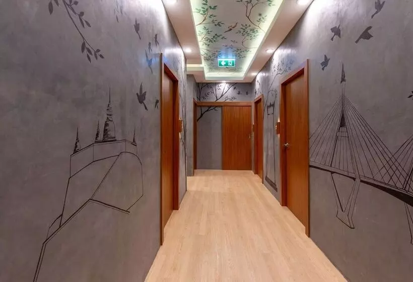 Majatalo Lilliput Riverside Bangkachao