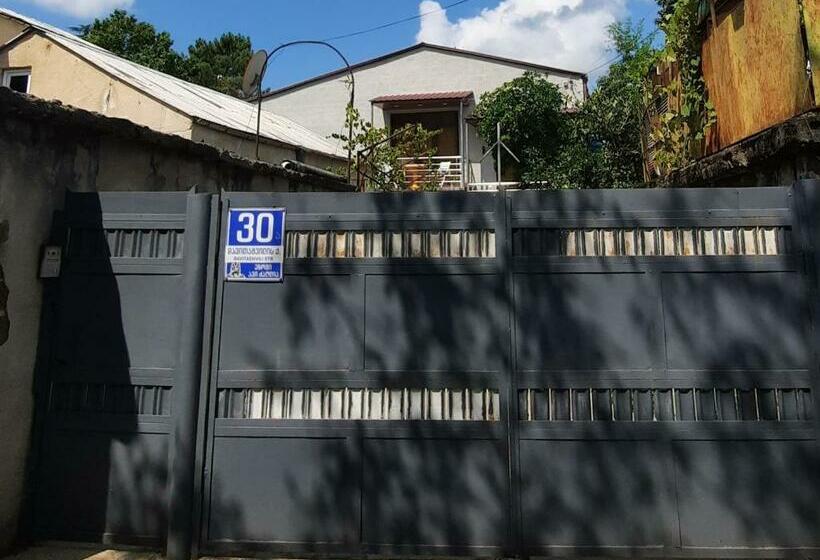 پانسیون Victoria Guesthouse