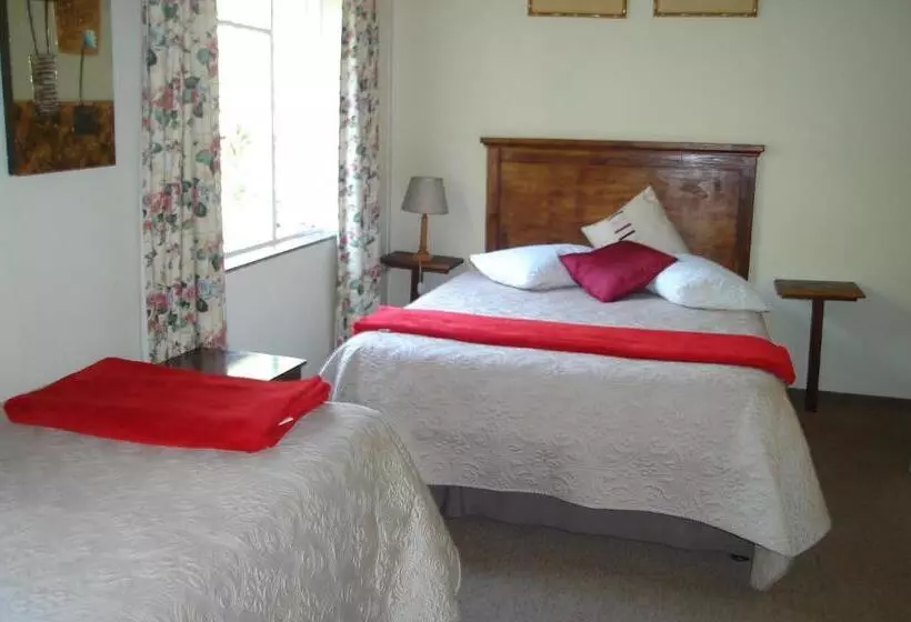 Taunton House B&b