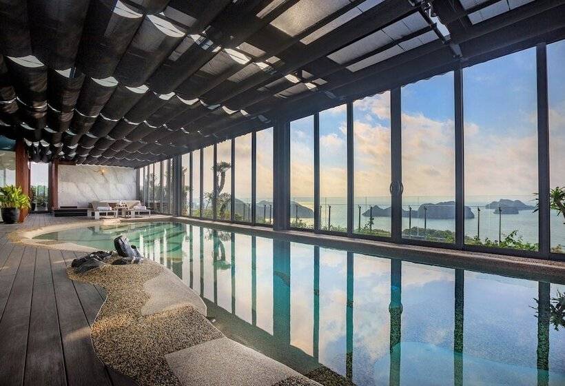 Flamingo Resort Cat Ba