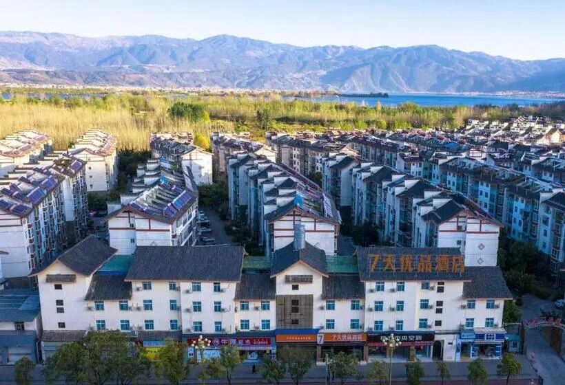 Hotelli 7days Premium Xichang Torch Plaza Qionghai Wetland Park Branch