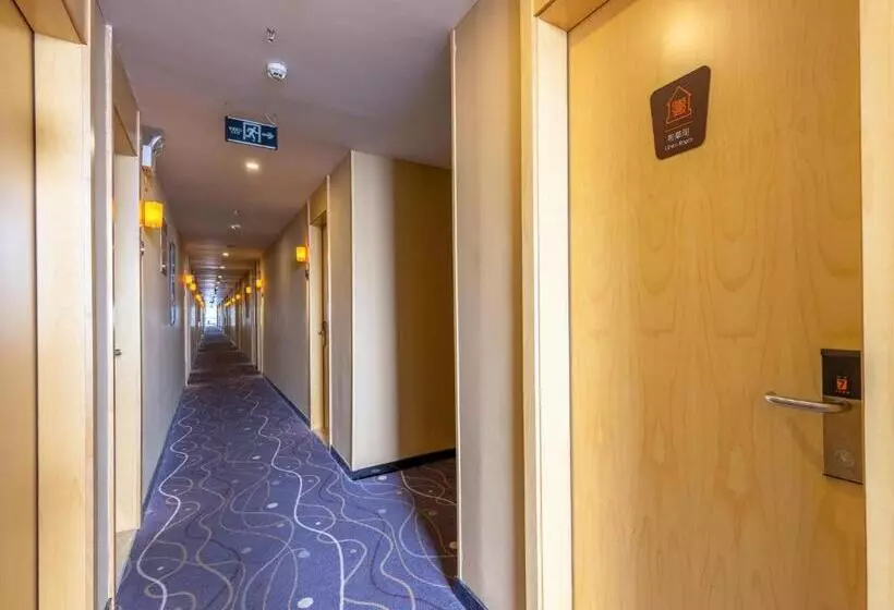 Hotelli 7days Premium Xichang Torch Plaza Qionghai Wetland Park Branch