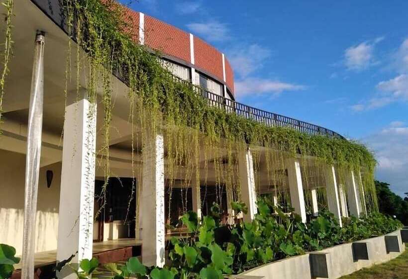 בית מלון כפרי Arangala Forest Lodge