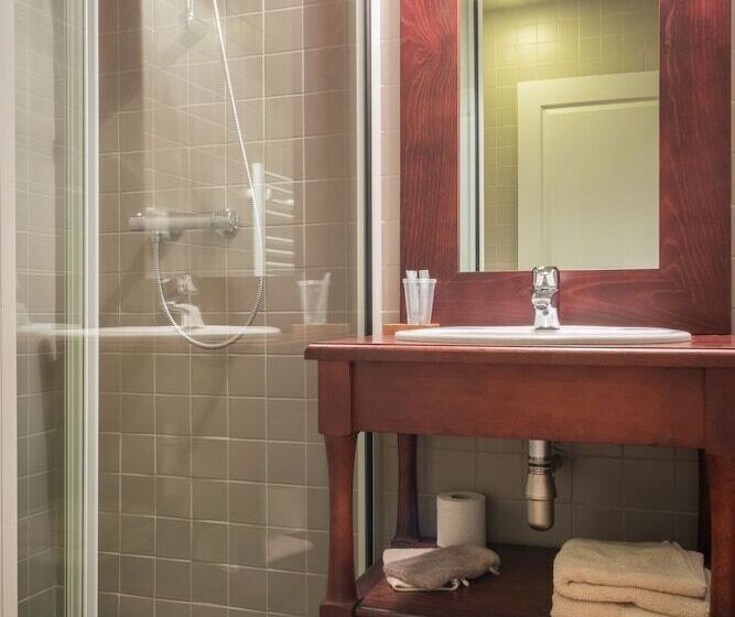 Отель Auberge De Teissieres