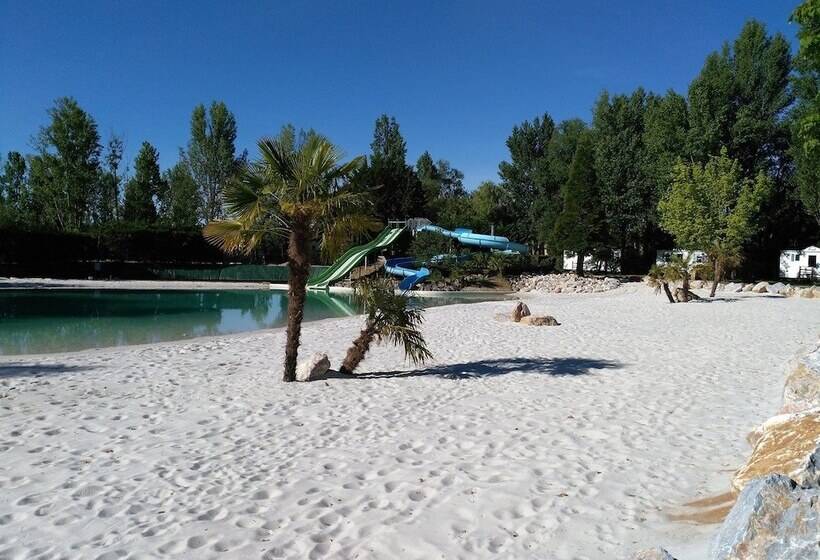 호텔 Camping Le Plan D Eau Saint Charles