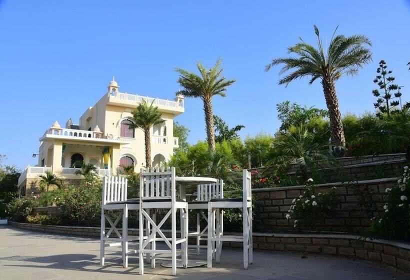 Man Singh Hotel And Resorts