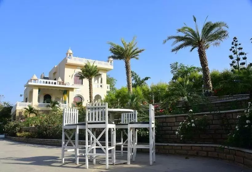 Man Singh Hotel And Resorts