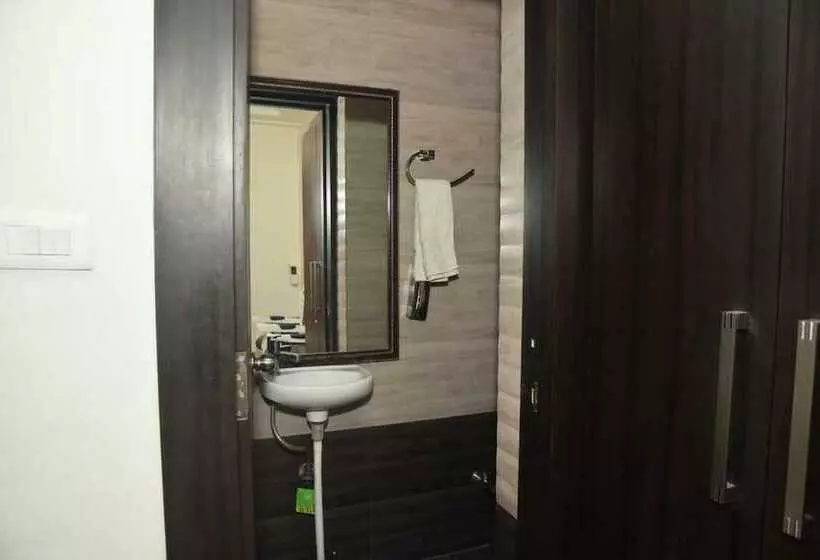 Man Singh Hotel And Resorts