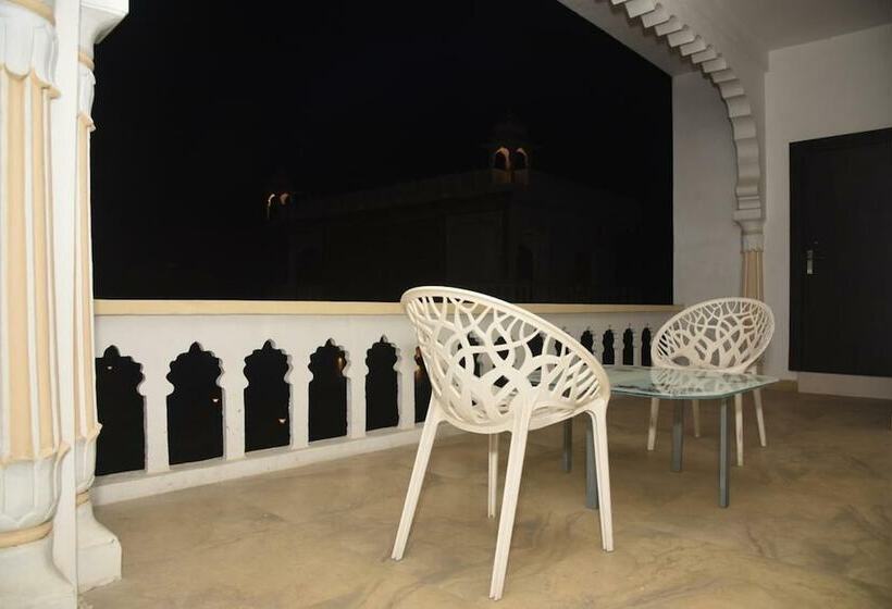 Man Singh Hotel And Resorts