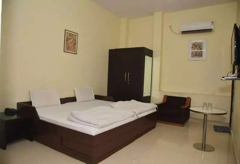 Man Singh Hotel And Resorts