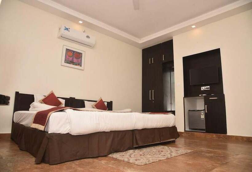 Man Singh Hotel And Resorts