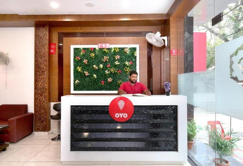 هتل Oyo 9674  Obr